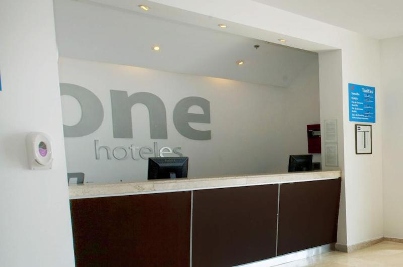 One Monterrey Aeropuerto Hotel Apodaca Luaran gambar